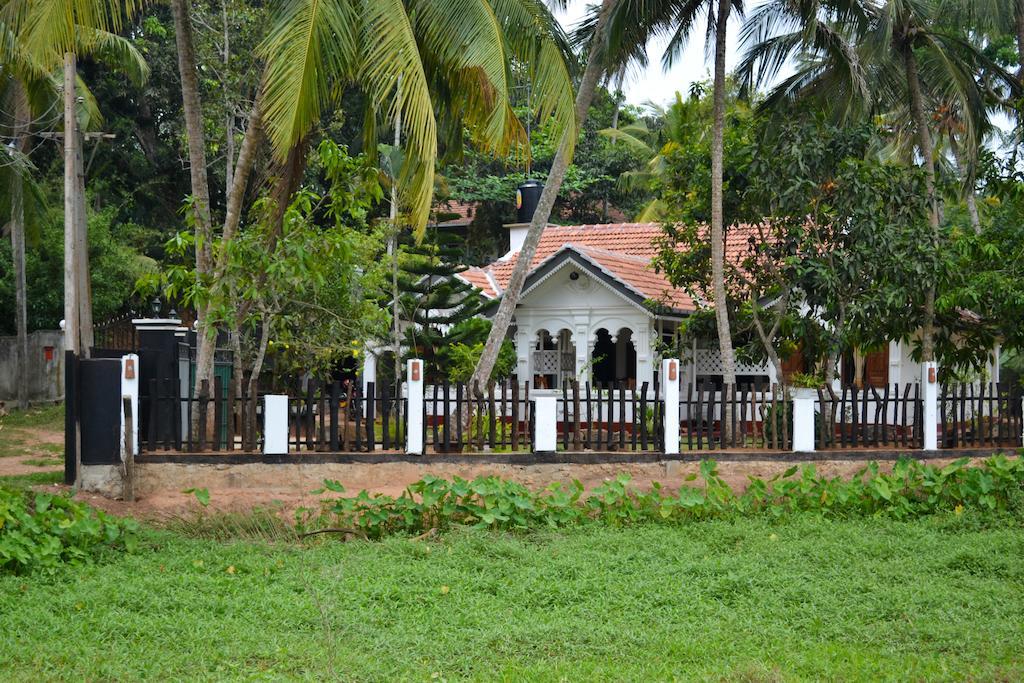 Grand Villa Hikkaduwa Pokoj fotografie